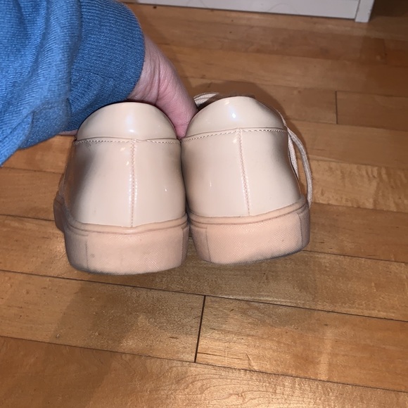 [7]👟F21 faux patent leather lace up shoes - Picture 8 of 10